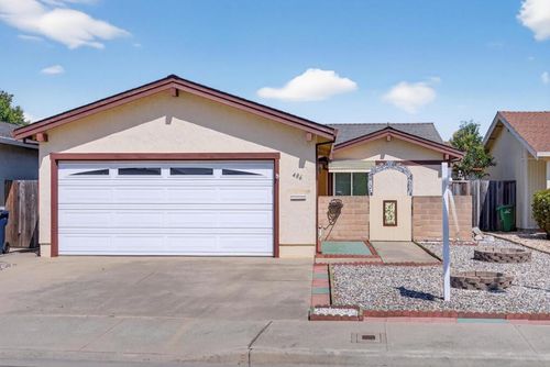486 Cloudview Dr, Watsonville, CA, 95076-3643 | Card Image