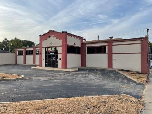 401 N 12th St, Saint Joseph, MO, 64501-2303 | Card Image