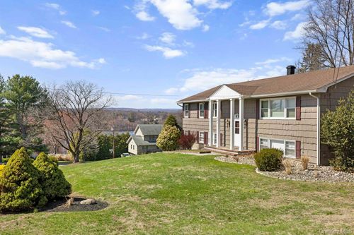 651 Andover Rd, Valley Cottage, NY, 10989-1619 | Card Image