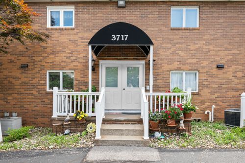 1-3717 35th St, Moline, IL, 61265-5465 | Card Image