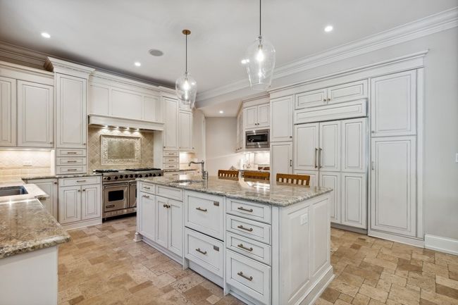 2239 Sheridan Rd, Home with 4 bedrooms, 8 bathrooms and null parking in Highland Park IL | Image 13
