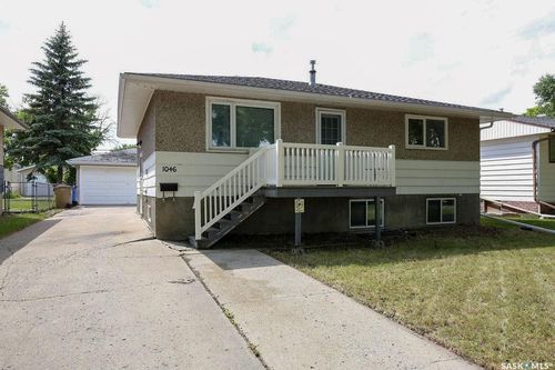 1046 Lindsay St, Regina, SK, S4N3A9 | Card Image