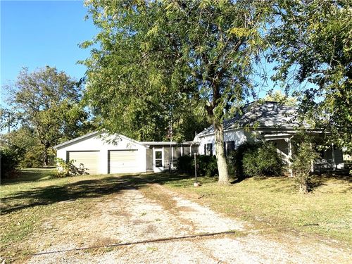 514 E Freemont St, Tower Hill, IL, 62571-9556 | Card Image