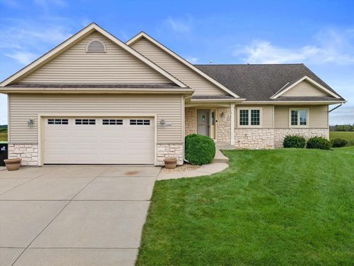 1246 S Wilson Avenue, Hartford, WI, 53027 | Card Image