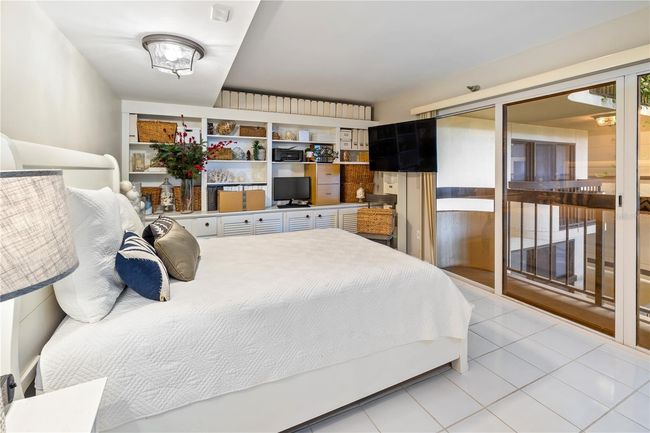 UNIT-801 - 2413 Bayshore Blvd, Condo with 2 bedrooms, 2 bathrooms and null parking in TAMPA FL | Image 15