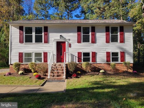 320 Powder Horn Dr, Ruther Glen, VA, 22546-5063 | Card Image