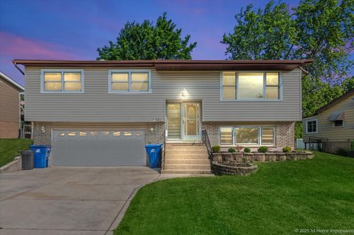 8826 Willow Rd, Hickory Hills, IL, 60457-1250 | Card Image