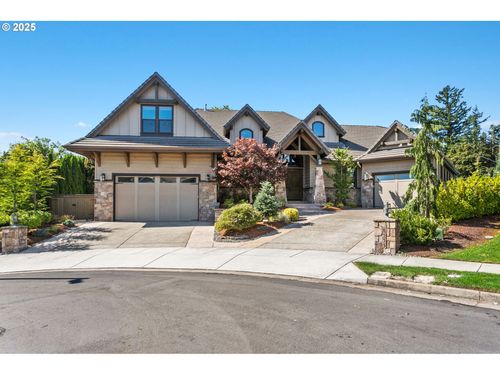 8555 Se Northern Heights Ct, Happy Valley, OR, 97086-5743 | Card Image