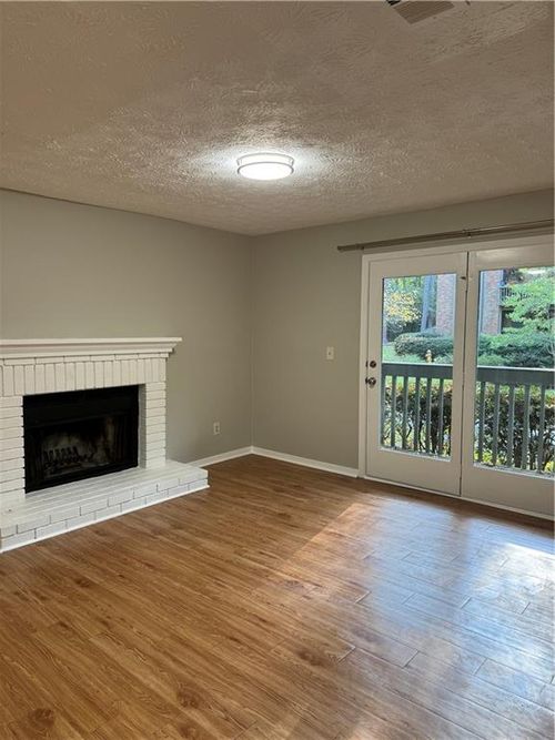 1413 Tuxworth Cir, Decatur, GA, 30033-5621 | Card Image