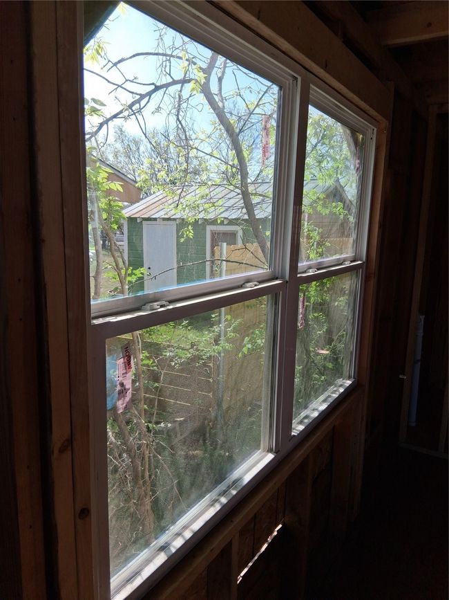 208 E 4 Th St, House other with 2 bedrooms, 2 bathrooms and null parking in Coleman TX | Image 9