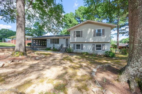 60 Villa Dr, Jackson, TN, 38301-3576 | Card Image
