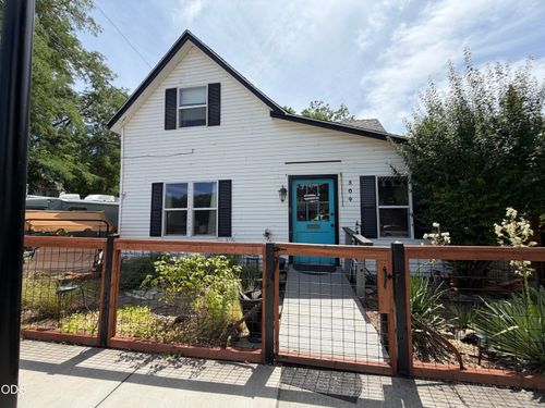 304 2nd Ave, Gold Hill, OR, 97525-9509 | Card Image