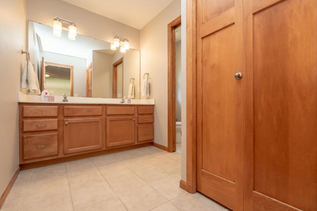 2128 Kelly Cir, House other with 5 bedrooms, 4 bathrooms and null parking in Shakopee MN | Image 24
