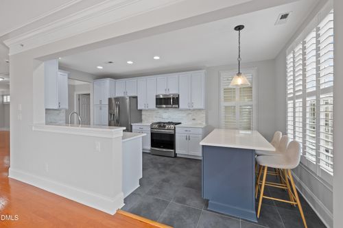 205-9211 Calabria Dr, Raleigh, NC, 27617-7907 | Card Image