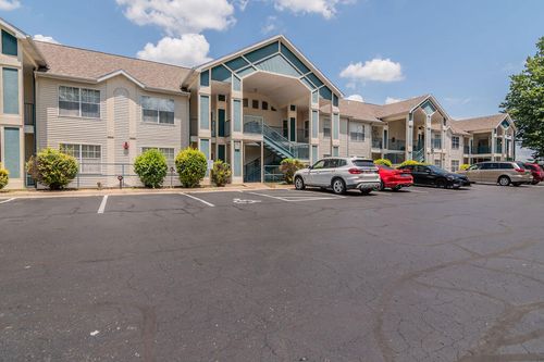 b1-u19-120 Spring Creek Ct, Branson, MO, 65616-9074 | Card Image