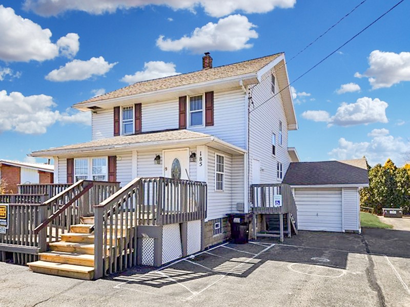 185 N Buhl Farm Dr, Hermitage, PA 16148