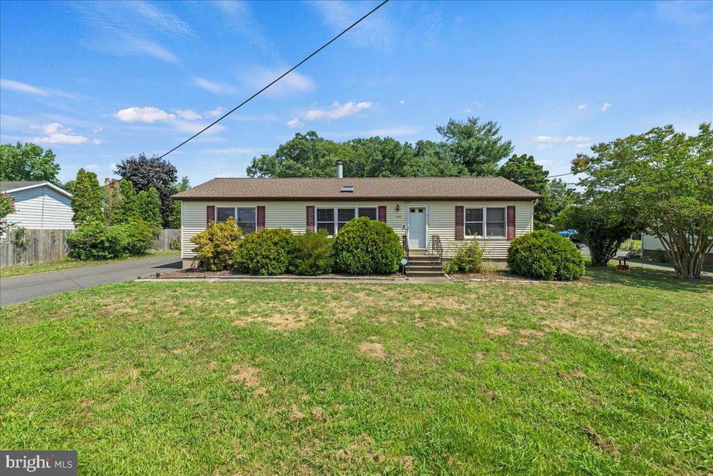 Foster Ave, Vineland, NJ 08360