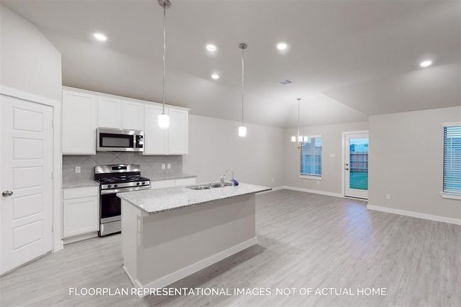 26143 Ethereal Rd, House other with 3 bedrooms, 2 bathrooms and 2 parking in La Marque TX | Image 4