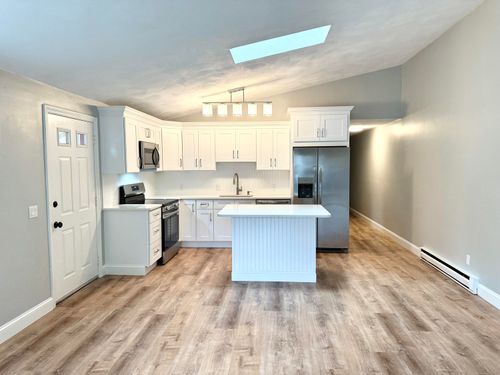 apt-4c-70 Cape Dr, Mashpee, MA, 02649-3058 | Card Image