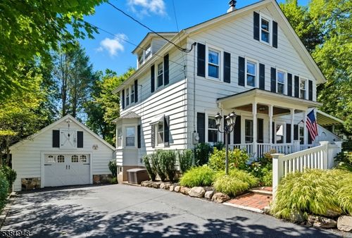 21 Grove St, Boonton Twp, NJ, 07005-8816 | Card Image