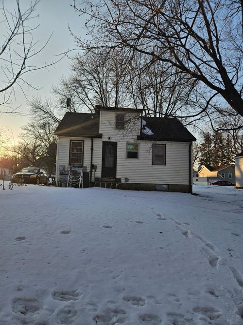 421 1st Street Se, Pelican Rapids, MN, 56572 | Card Image