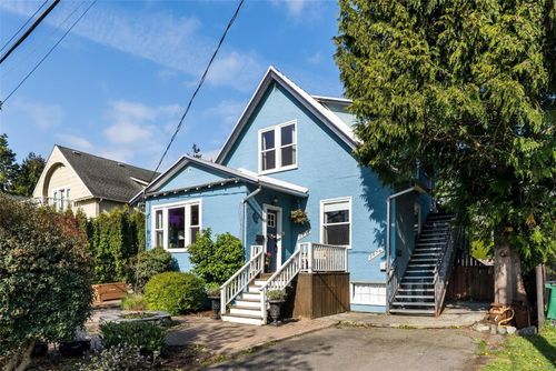 2872 Inez Dr, Victoria, BC, V9A2J1 | Card Image