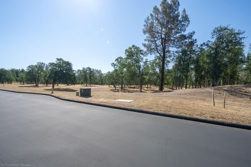 13323 Alicia Pkwy, Redding, CA, 96003-7496 | Card Image