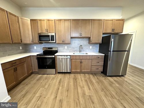 unit-106-409 W Butler Ave, CHALFONT, PA, 18914-2291 | Card Image