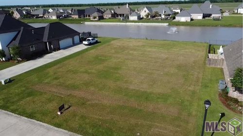 2688 Lake Perique Dr, Paulina, LA, 70763-2543 | Card Image