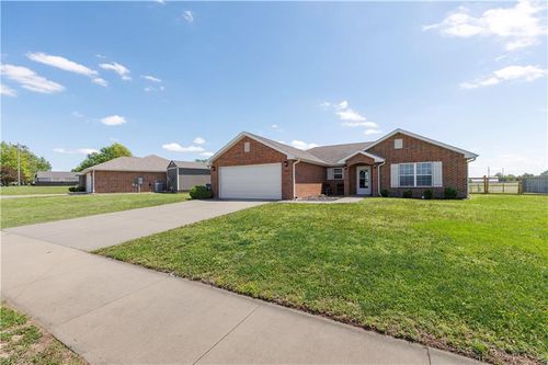 707 Landon Dr, Independence, KS, 67301-2212 | Card Image