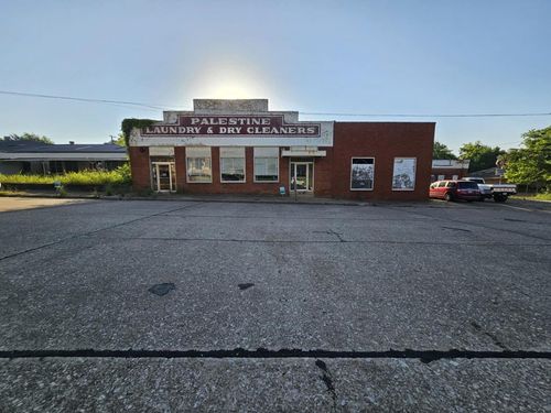 502 N Perry St, Palestine, TX, 75801-2966 | Card Image