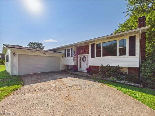 626 Valley Mills Rd, Parkersburg, WV, 26104-7552 | Card Image