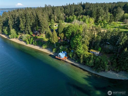 11901 Larson Rd, Anderson Island, WA, 98303-9698 | Card Image