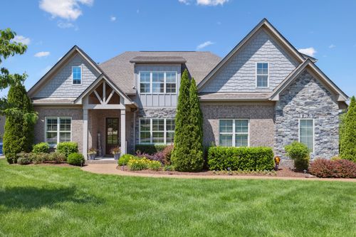 4136 Banner Square Ln, Arrington, TN, 37014-1403 | Card Image
