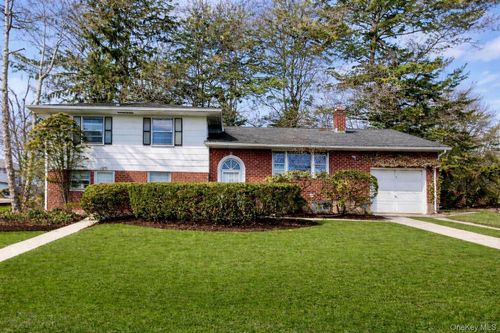 102 Irene Ln, Commack, NY, 11725-3934 | Card Image