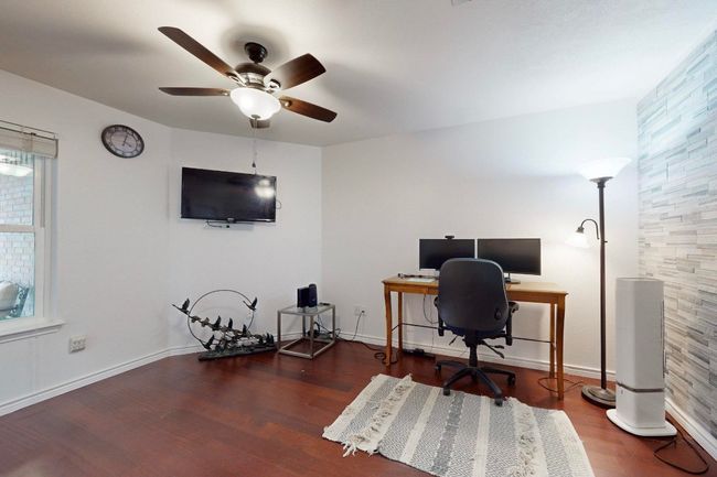 Office or could be 4th bedroom | Image 6