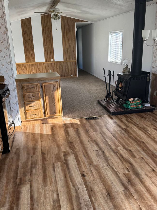 21725 E Wellesley Ave, House other with 2 bedrooms, 1 bathrooms and null parking in Otis Orchards WA | Image 6