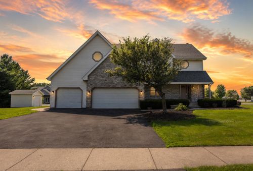 9302 Mallard Ln, Saint John, IN, 46373-9454 | Card Image