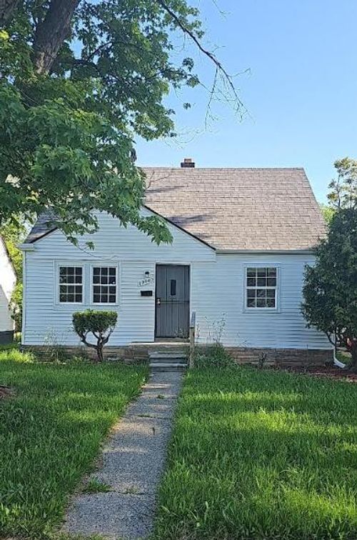 19440 W Chicago Avenue, Detroit, MI, 48228 | Card Image