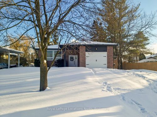 201 Beech St, Clearview, ON, L0M1S0 | Card Image