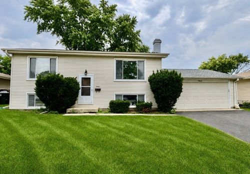 7043 Hemlock St, Hanover Park, IL, 60133-3412 | Card Image