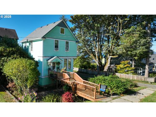 501 38th St, Astoria, OR, 97103-2505 | Card Image