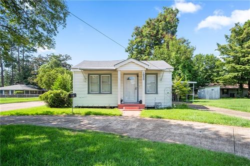 1930 E Texas Ave, Alexandria, LA, 71301-4149 | Card Image