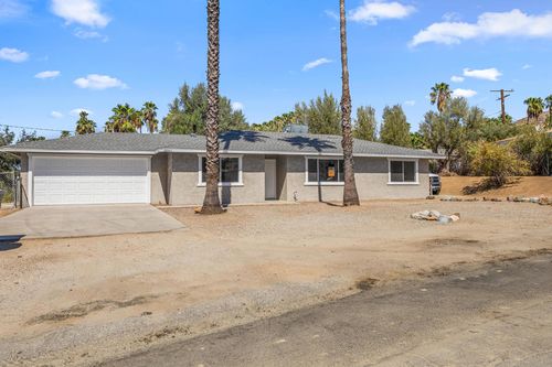 32665 Mesa Dr, Lake Elsinore, CA, 92530-4648 | Card Image