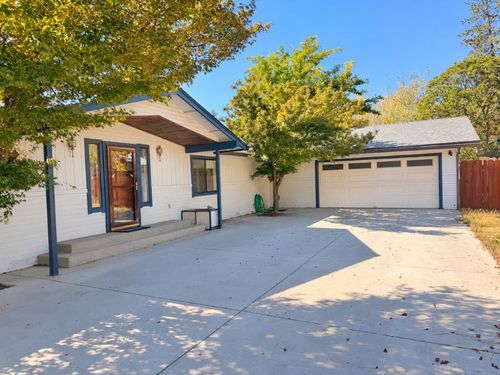 1111 North St, Yreka, CA, 96097-2010 | Card Image