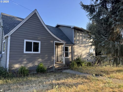 2263 Harding St, Sweet Home, OR, 97386-2885 | Card Image