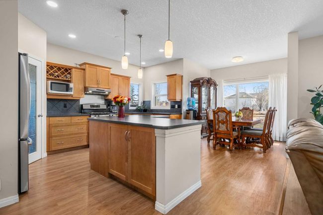 16 Shawbrooke Pk Sw, House other with 4 bedrooms, 4 bathrooms and 4 parking in Calgary AB | Image 9