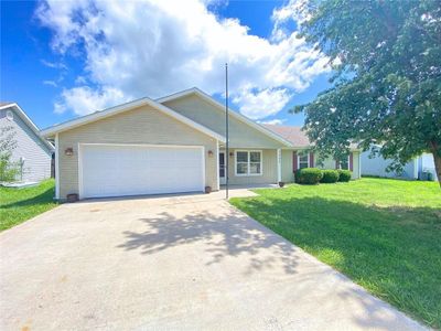 1205 Se 125th Road, House other with 3 bedrooms, 2 bathrooms and null parking in Knob Noster MO | Image 1