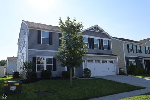 273 Campus Ln, Greenwood, IN, 46143-5673 | Card Image