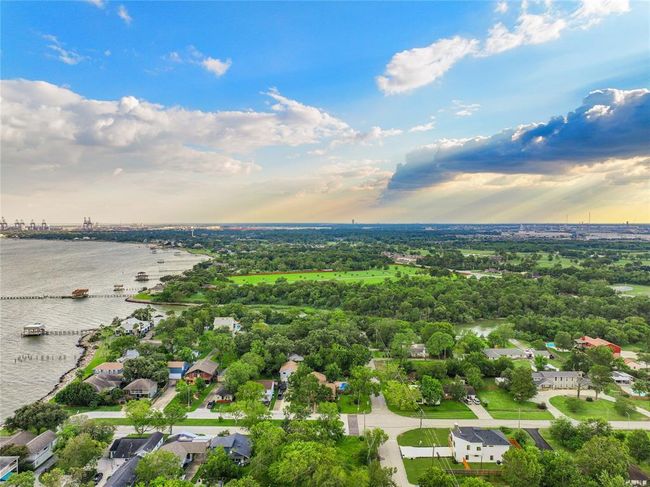 230 Bayshore Dr, House other with 4 bedrooms, 3 bathrooms and 2 parking in La Porte TX | Image 45